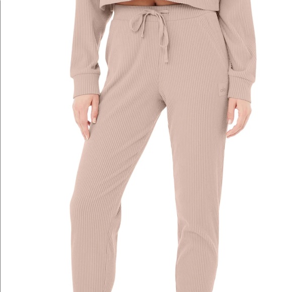ALO Yoga Pants - ALO Yoga Muse Sweatpant, Dusty Pink, S